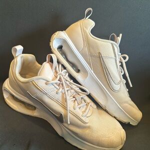 Nike Women's Sneakers in Cream and Gold